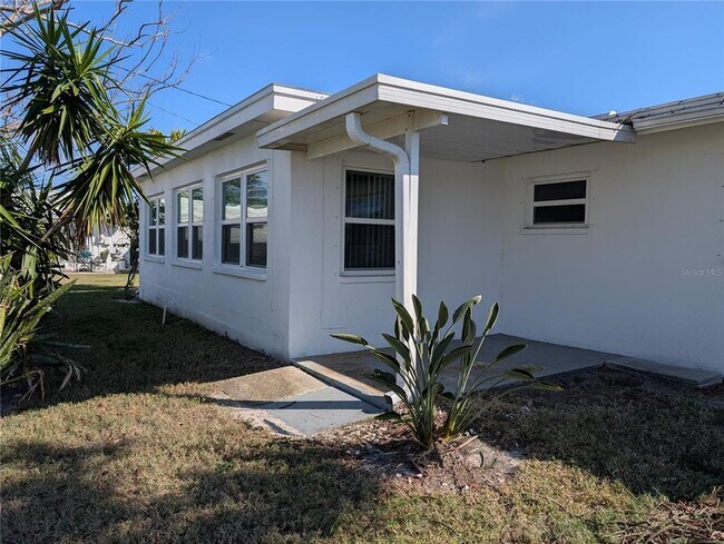 Building Photo - 4415 96th Ave N