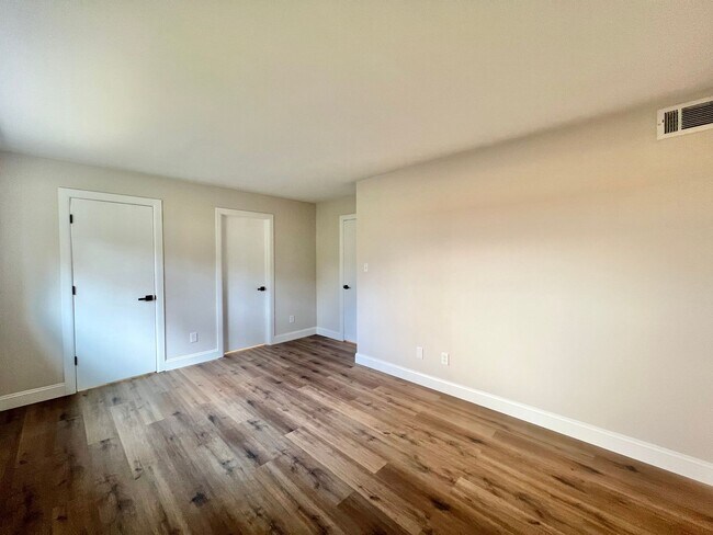 Building Photo - Newly Remodeled 2BD, 1.5BA Raleigh Condo in a Prime Location Near NC State University and Downtow...