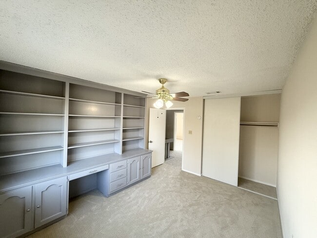 Building Photo - 10326 Cook Rd