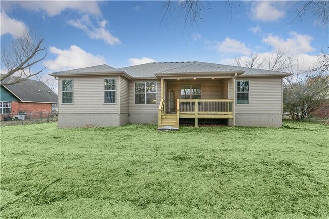 Building Photo - 292 Township Dr