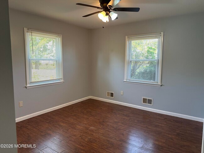 Building Photo - 456 Hulse Ave