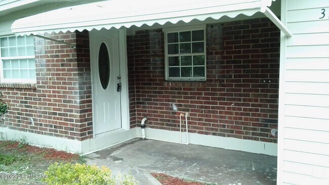 Building Photo - 3137 Kingston St