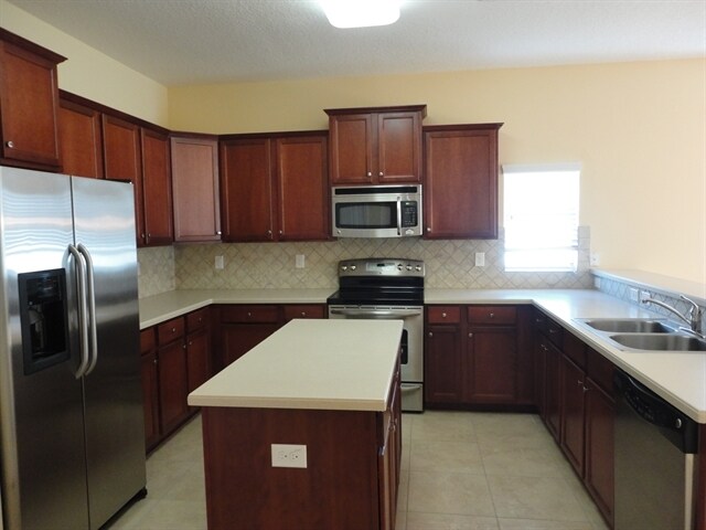 Building Photo - 515 Corbett Bluff Dr