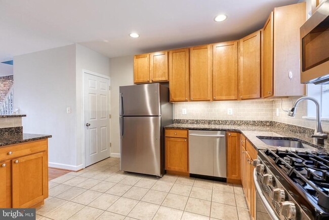 Building Photo - 3638 Keswick Rd