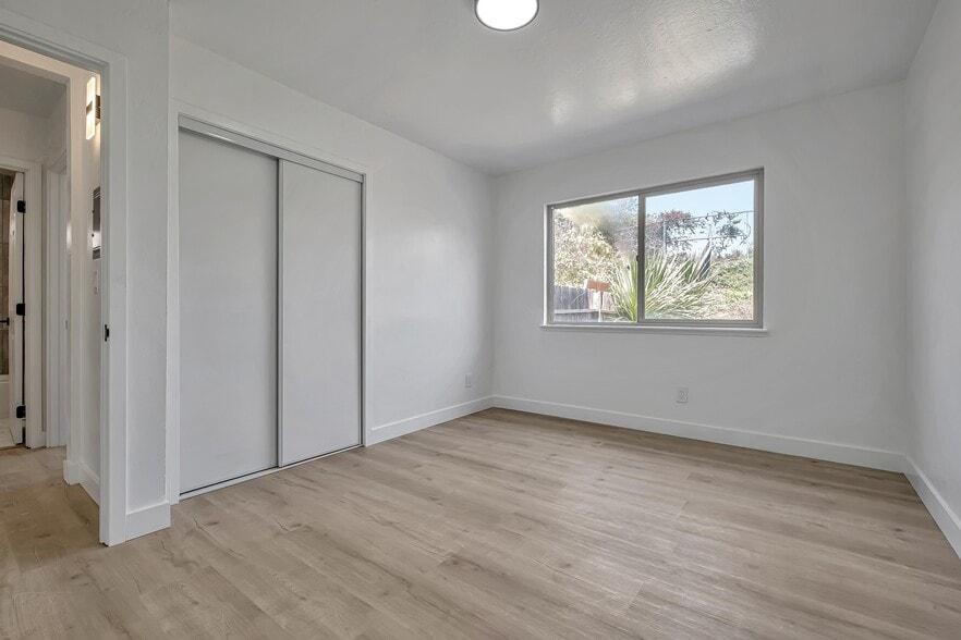 Bedrooms - 344 Pennsylvania Dr