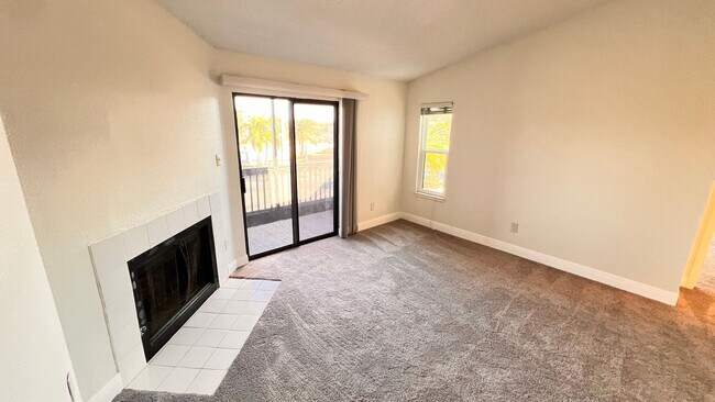 Building Photo - Cozy Casselberry Condo Available - Move In...
