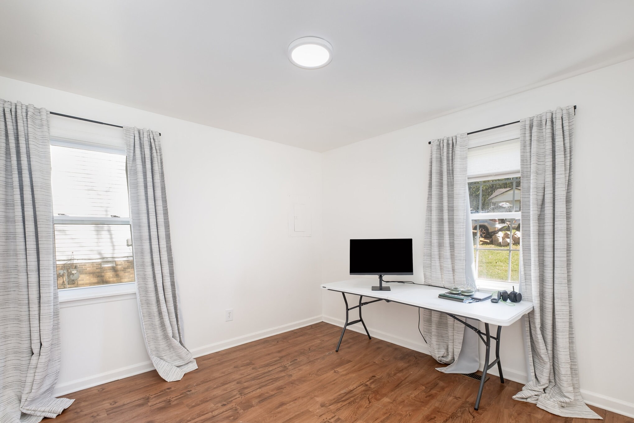 Building Photo - 209 Nowlin Dr