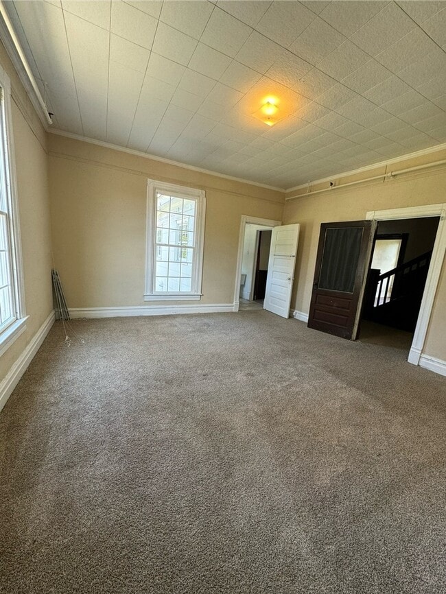 Building Photo - 311 N Confederate Ave