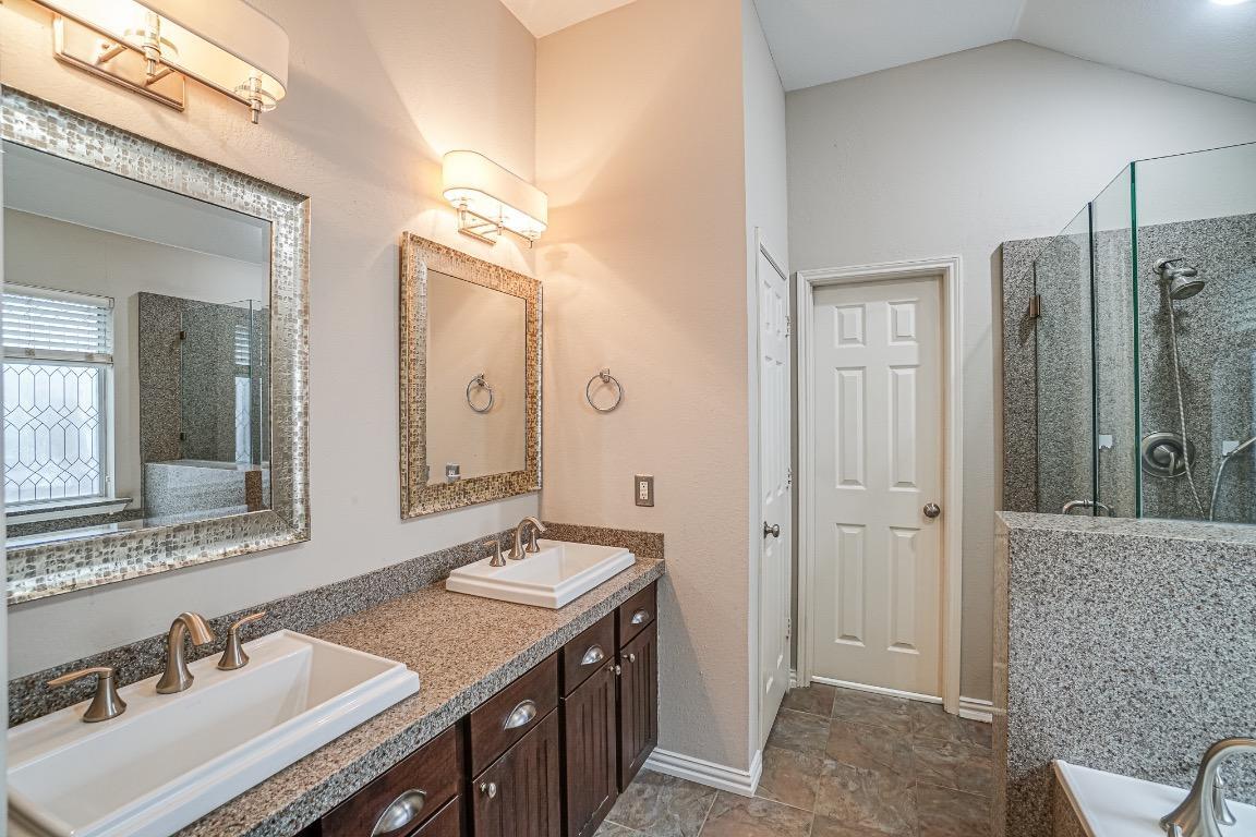 Building Photo - 9142 Crenshaw Ln