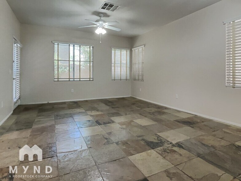 Building Photo - 3003 W Perdido Way