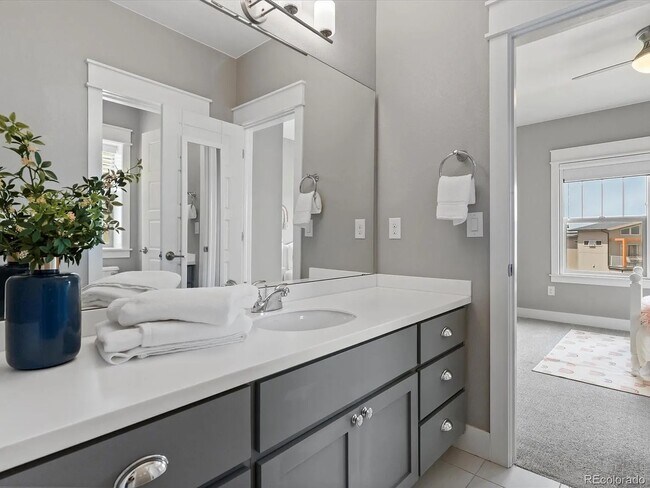 Building Photo - 5402 Uinta Way
