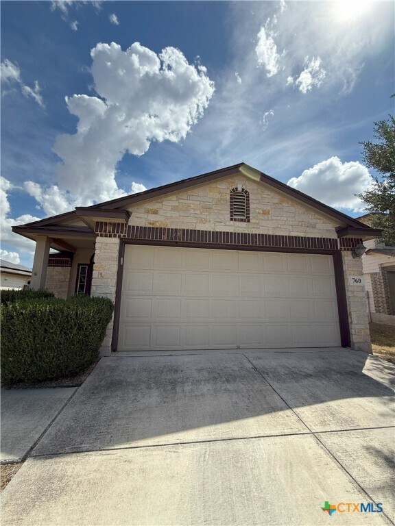 Primary Photo - 760 Guna Dr