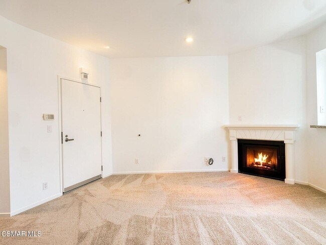 Building Photo - 620 S Gramercy Pl