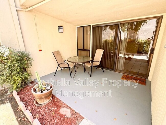 Building Photo - 1655 E Palm Canyon Dr