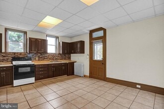 Building Photo - 1257 Eckert Ave