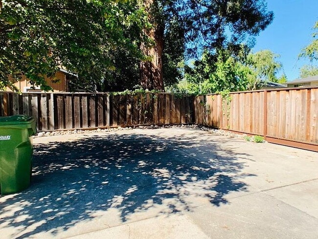 Building Photo - 3-Bed Sanctuary with 2 Baths in the Heart of Campbell - 2089 Sq Ft of Comfort!"
