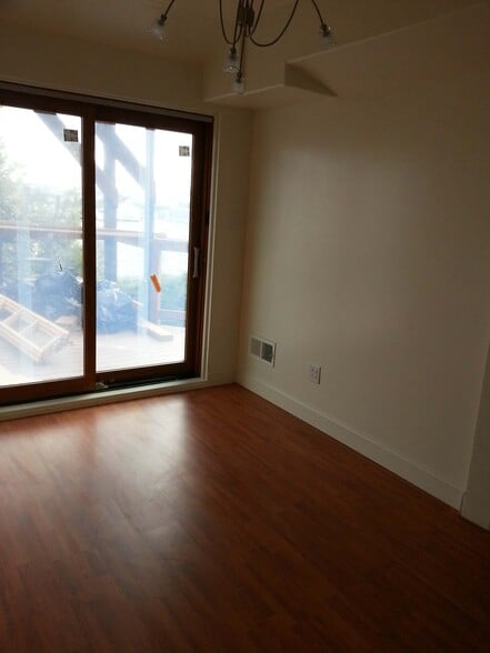Building Photo - 3755 Folsom St