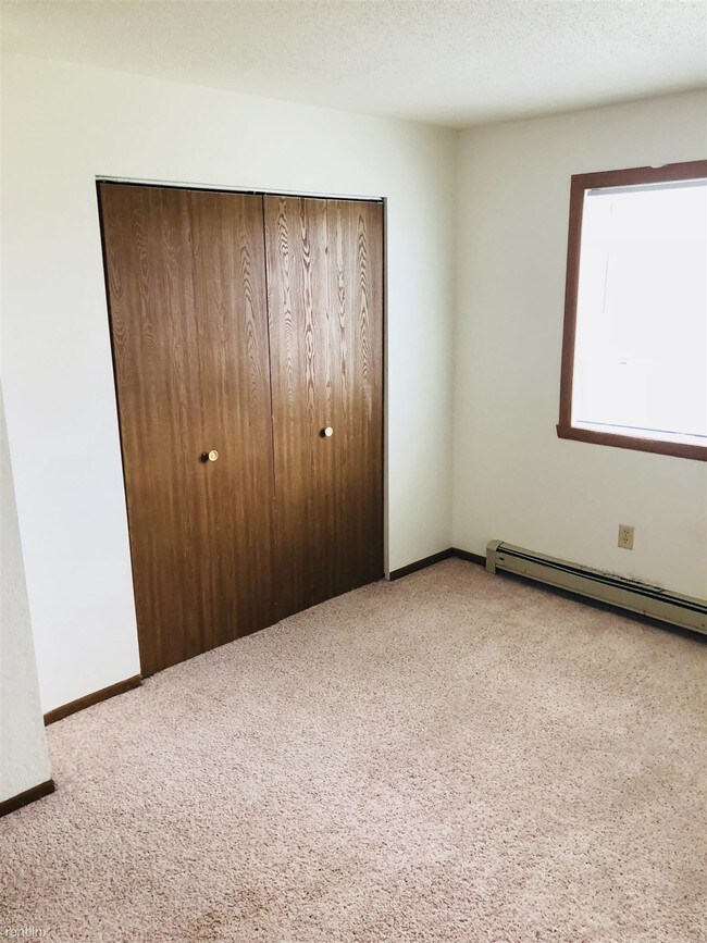 Building Photo - 1202 34th Ave S