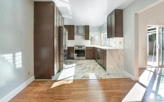 Building Photo - 24121 El Tiradore Cir