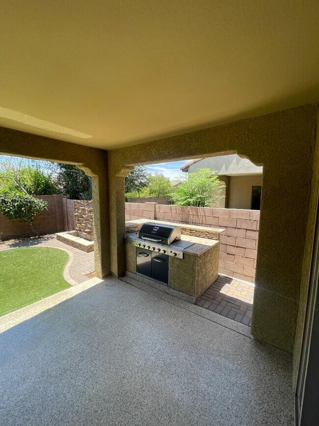 Building Photo - 4425 E Muriel Dr