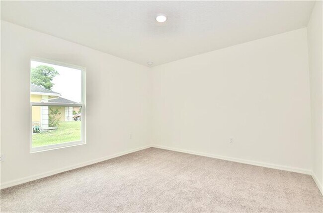 Building Photo - 1426 SW Merchant Ln