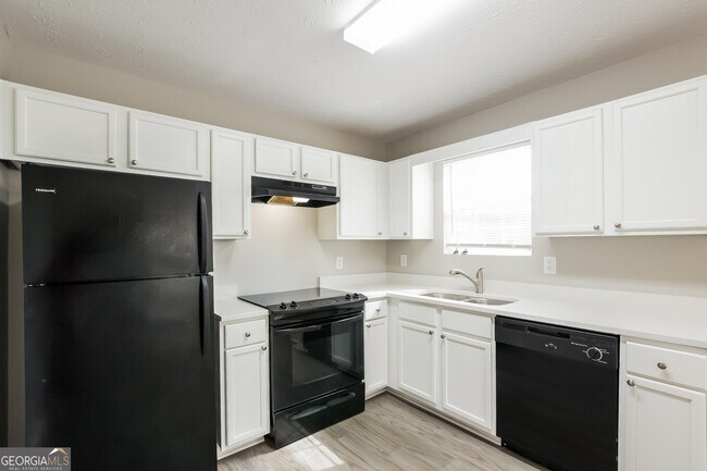 Building Photo - 35 Summer Breeze Ct