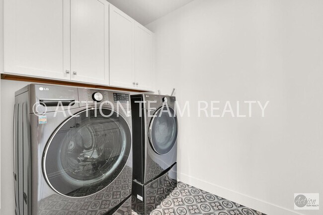 Building Photo - Fully furnished Home in Lehi, UT