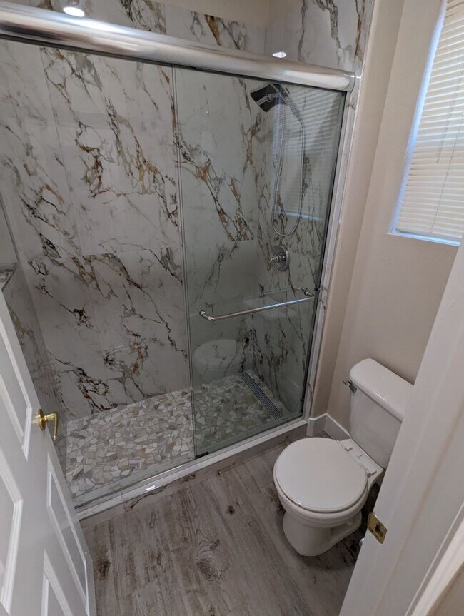 Building Photo - 9976 Liberty View Rd