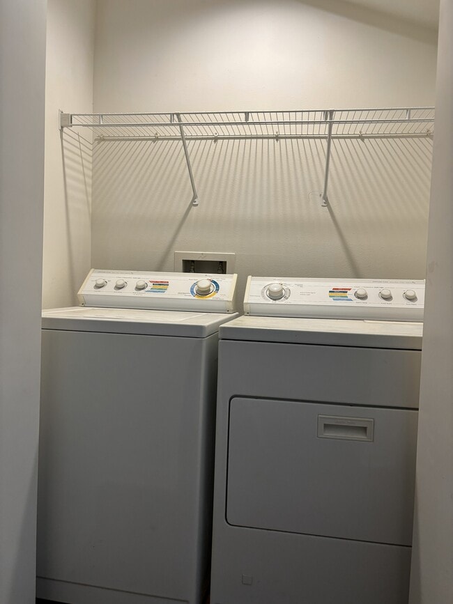 Building Photo - 2909 Albany St