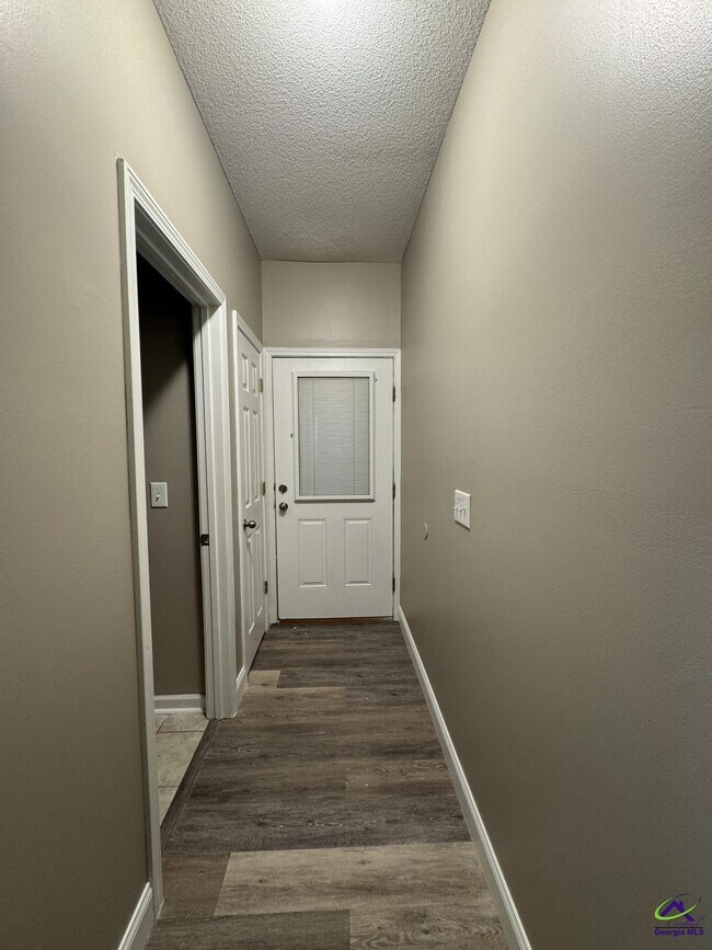 Building Photo - 106 Daventry Ln