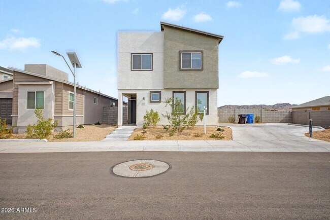 Building Photo - 141 W Latona Rd