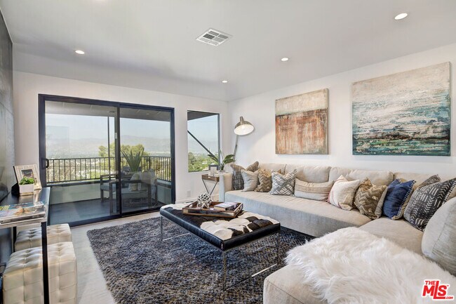 Building Photo - 3712 Berry Dr