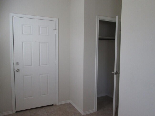 Building Photo - 5801 Knoll Pines Pass