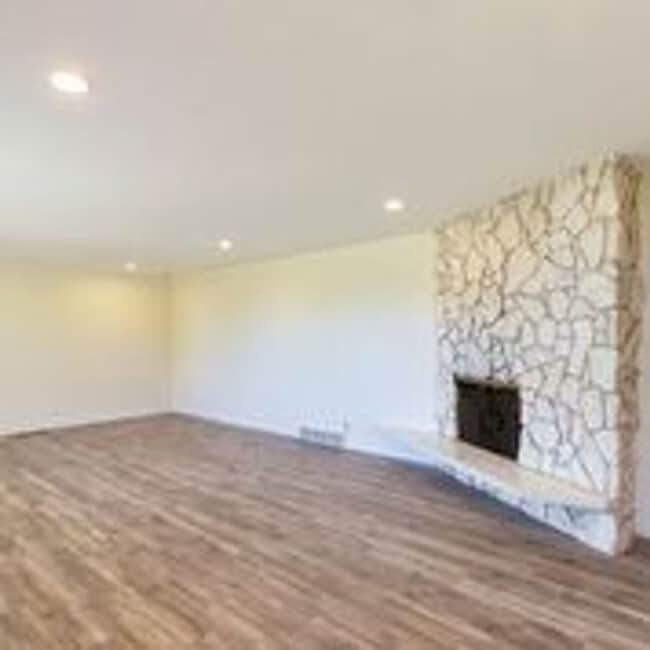 Building Photo - 95 W 600 N