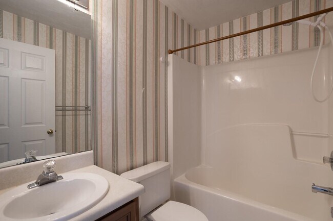 Building Photo - 3569 Chatelaine Dr