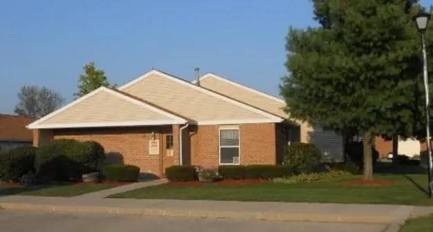 Building Photo - 980 Meadow Ln