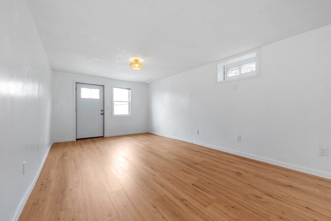 Building Photo - 61 Montmorenci Ave