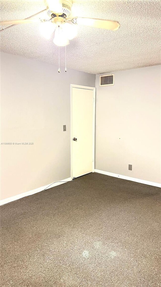 Building Photo - 7175 Orange Dr