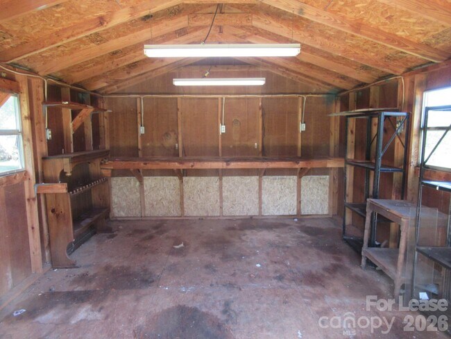 Building Photo - 1330 Davis Rd