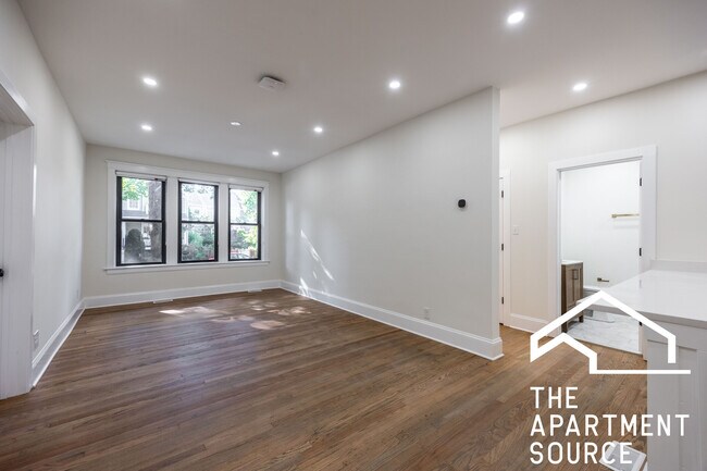 Building Photo - 4636 N Hamilton Ave