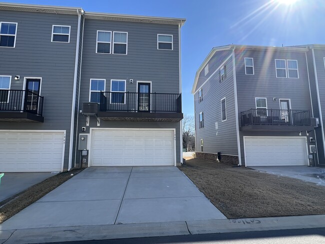 Building Photo - 1965 Stallings Rd