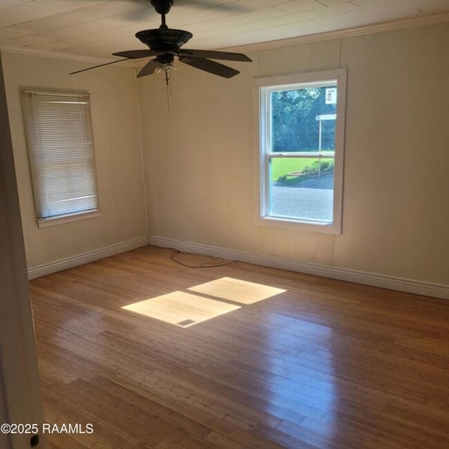 Building Photo - Opelousas: 2 Bed, 2 Bath Home – Section 8 Accepted