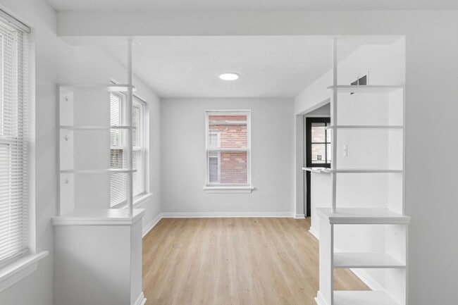 Building Photo - Cozy University City Brick Home with Basement & Off-Street Parking Near WashU & The Loop