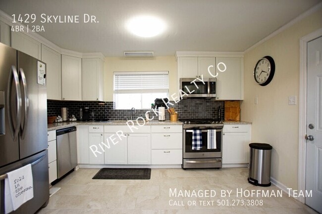 Building Photo - 1429 Skyline Dr