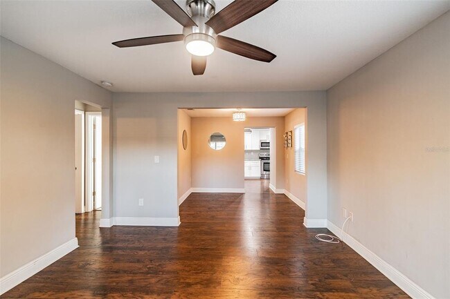 Building Photo - 3208 W Napoleon Ave