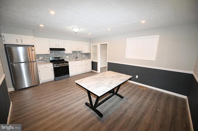 Building Photo - 2952 Sollers Point Rd