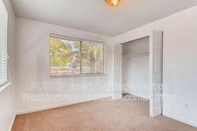 Building Photo - 4317 N Cheyenne St