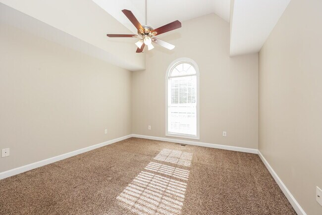 Building Photo - 306 Gatewood Dr