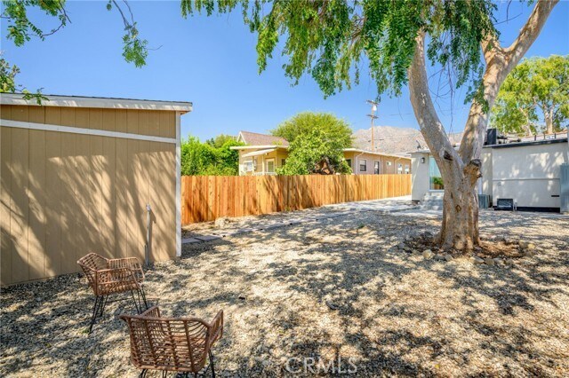 Building Photo - 10607 Whitegate Ave
