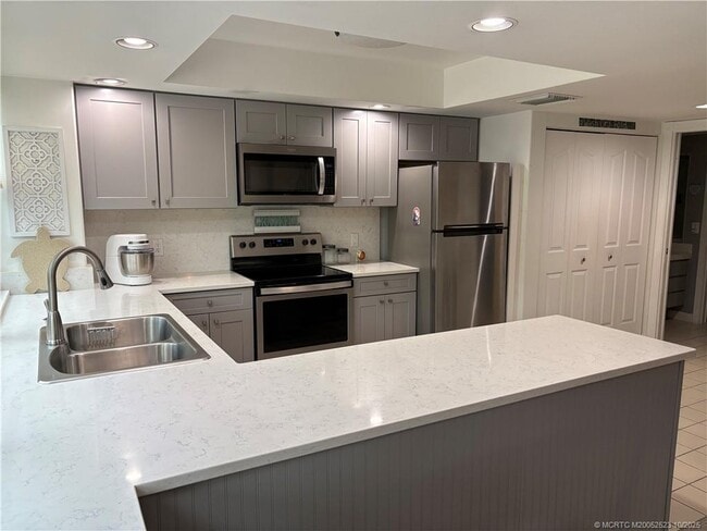 Building Photo - 3566 SW Sunset Trace Cir